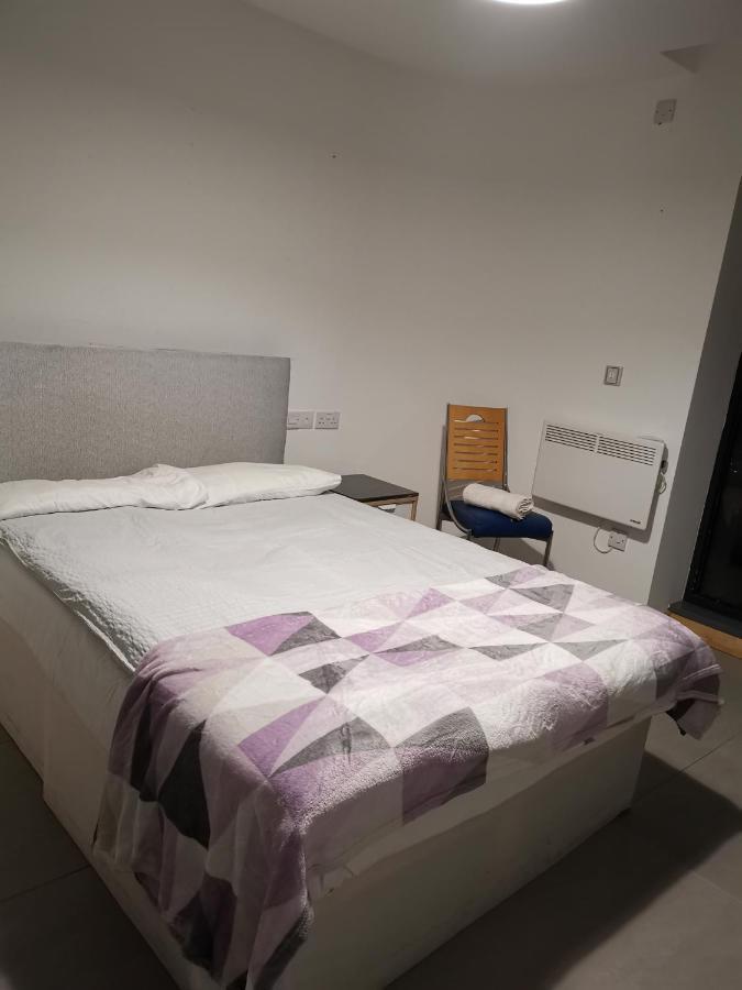 Glamping Jadwin Beautiful Share Toilet 2 People Londra